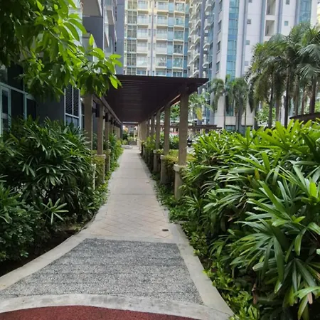 Rqui Condotel Newport Pasay City